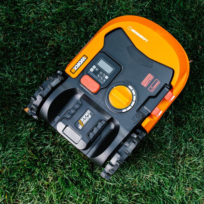 Worx Robotic Lawnmower mowing